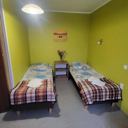 Arkadia Wypoczynek I Odstresowanie Hotel ยารอสวาเวียซ ภายนอก รูปภาพ