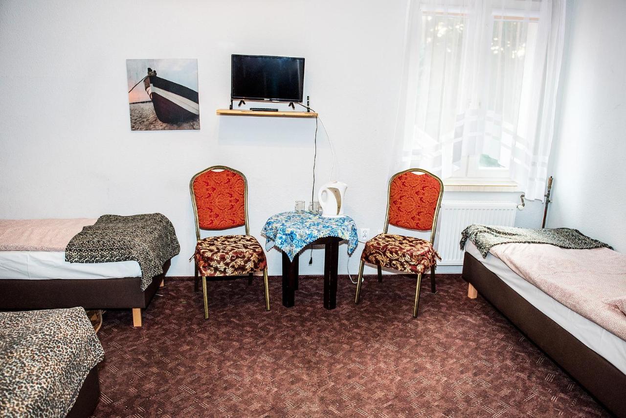 Arkadia Wypoczynek I Odstresowanie Hotel ยารอสวาเวียซ ภายนอก รูปภาพ