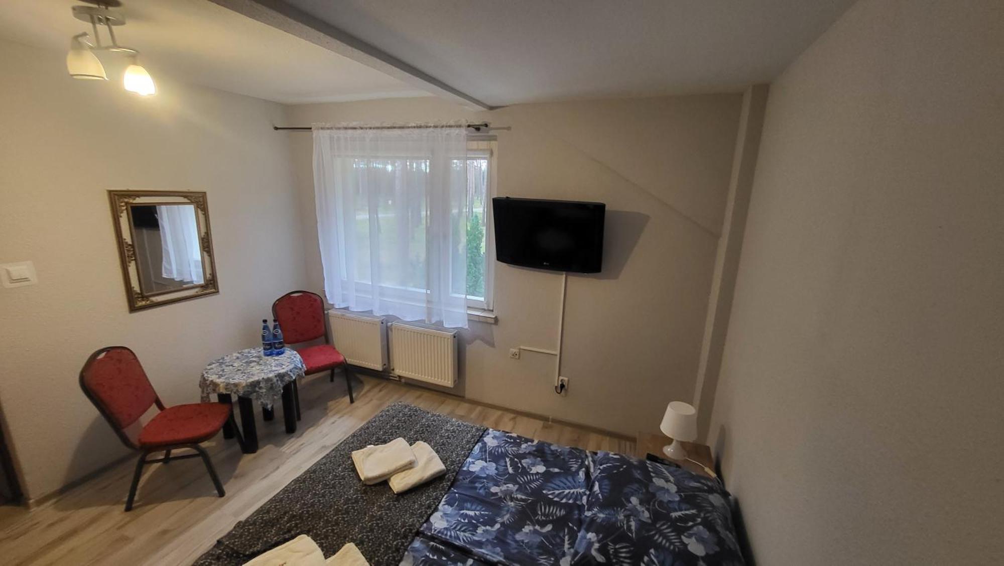 Arkadia Wypoczynek I Odstresowanie Hotel ยารอสวาเวียซ ภายนอก รูปภาพ