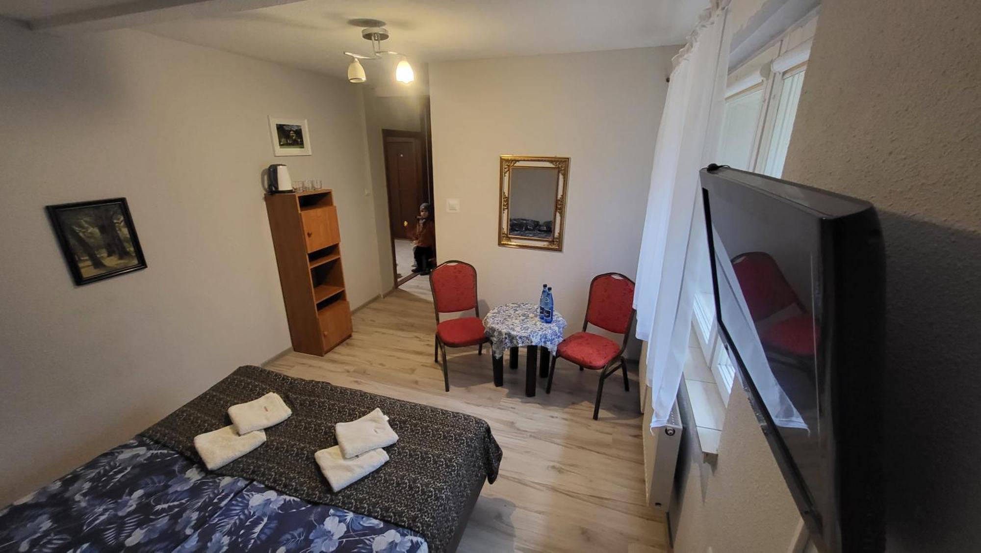 Arkadia Wypoczynek I Odstresowanie Hotel ยารอสวาเวียซ ภายนอก รูปภาพ