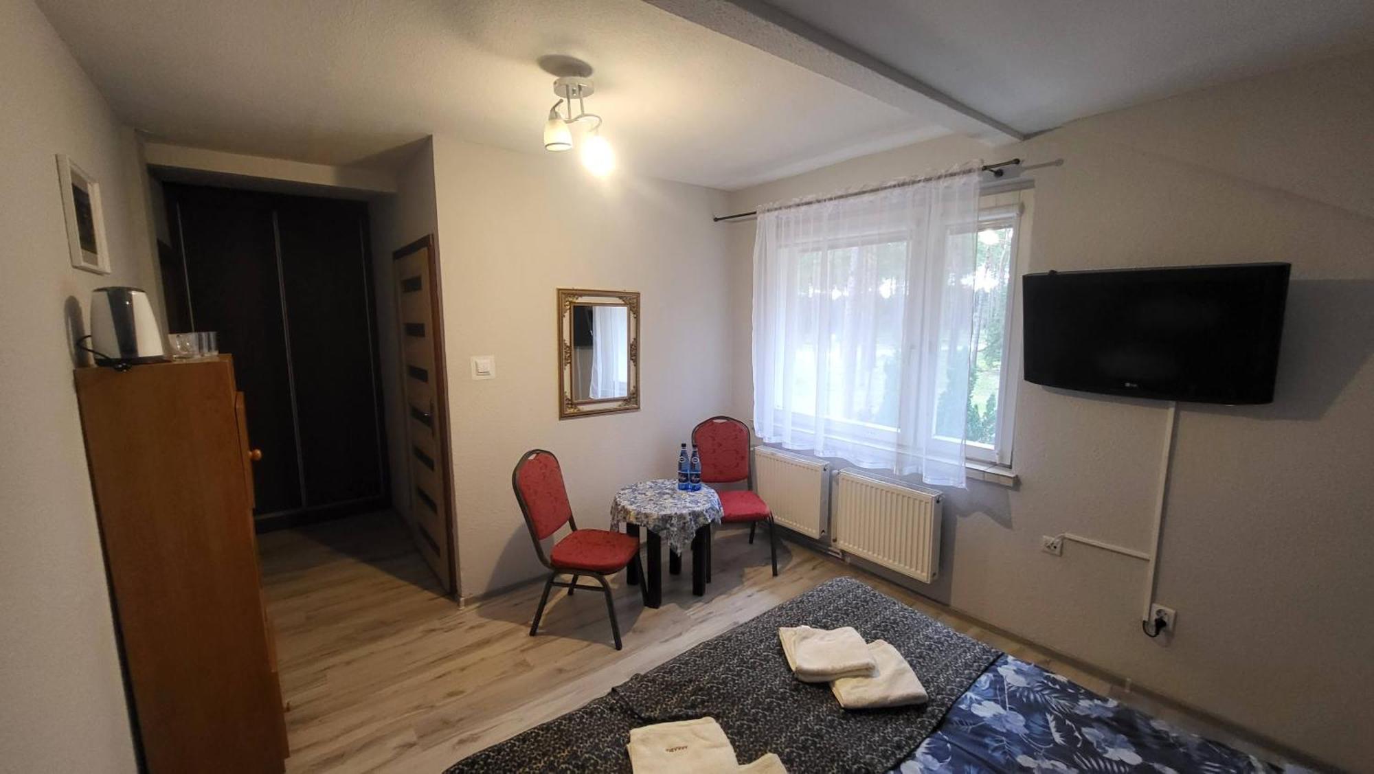 Arkadia Wypoczynek I Odstresowanie Hotel ยารอสวาเวียซ ภายนอก รูปภาพ