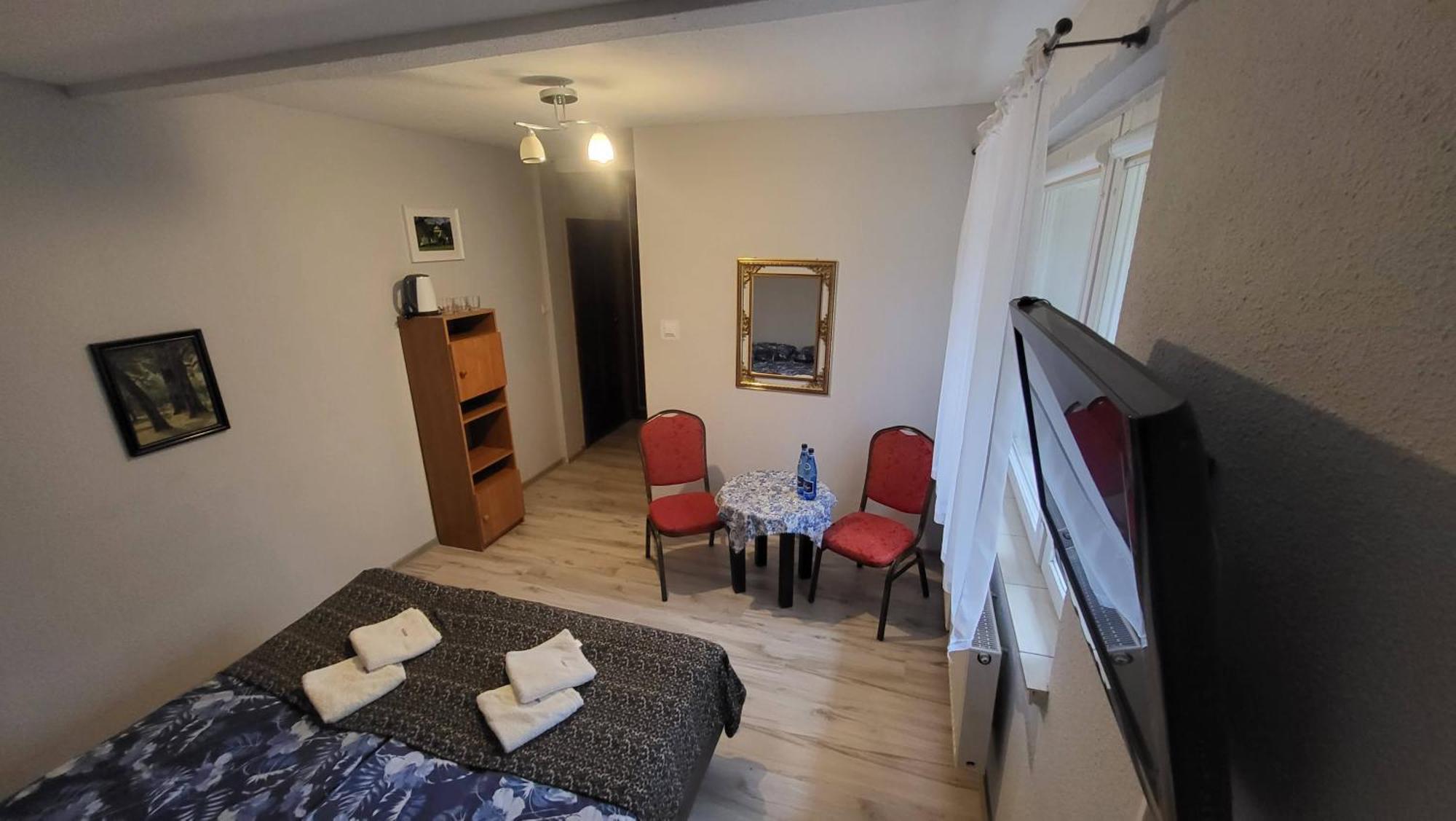 Arkadia Wypoczynek I Odstresowanie Hotel ยารอสวาเวียซ ภายนอก รูปภาพ